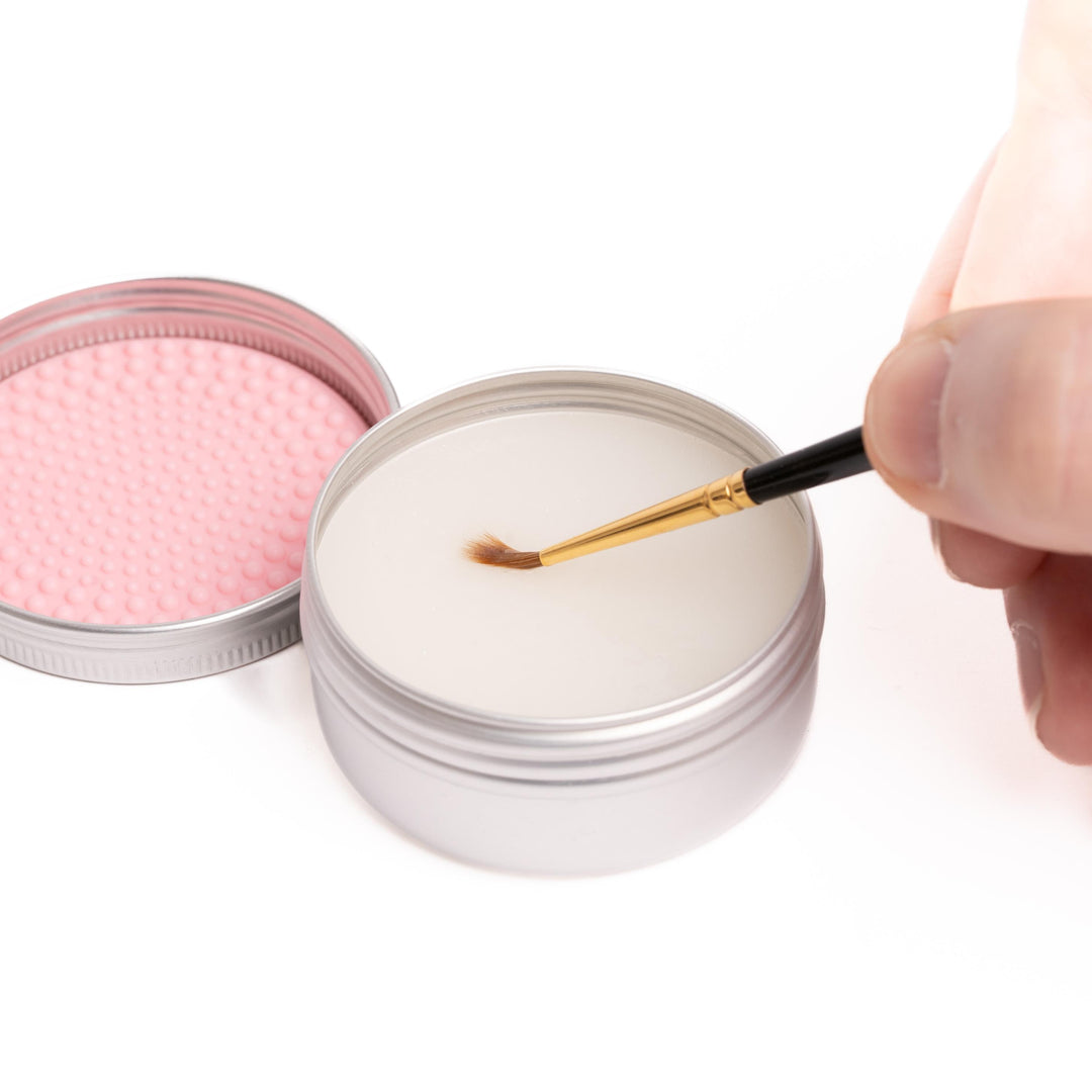 BRUSH CLEANSING KIT