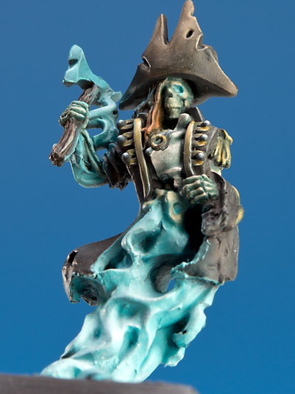 Dark Pirate & Sneaker