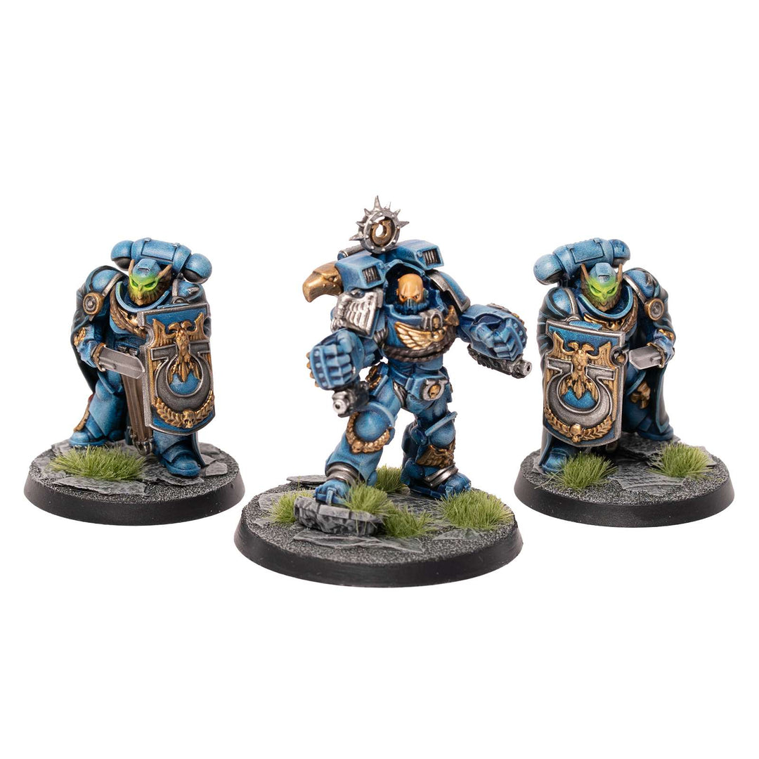 Space Marines - bemalte Armee im Ultramarines Schema