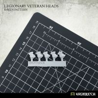 Legionary Veteran Heads: Raven Pattern Kromlech unbemalt Seitenansicht Setinhalt