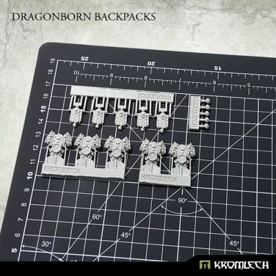 Dragonborn Backpacks Kromlech unbemalt Frontansicht Setinhalt