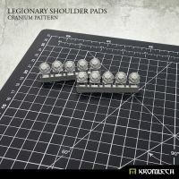 Legionary Shoulder Pads: Cranium Pattern Kromlech unbemalt Frontansicht Setinhalt