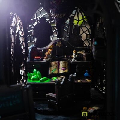 Wizards Worshop Workdesk with Chair
