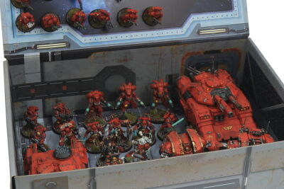 Strike Force Box (Sci-fi) mit zus&auml;tzlicher Metallplatte