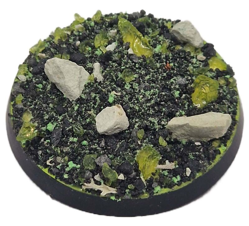 Basetopping: NUCLEAR OUTBURST (140ml) UV
